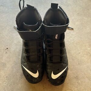 Nike boys football cleats 6.5